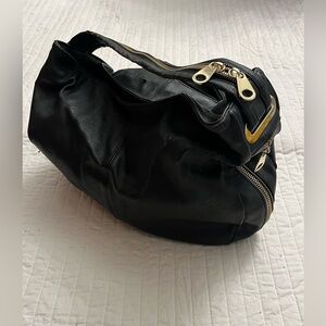 Black imoshion zipper purse